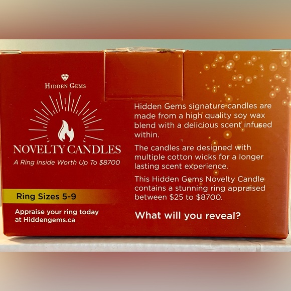 Hidden Gems Jewelry Candle - Picture 4 of 5